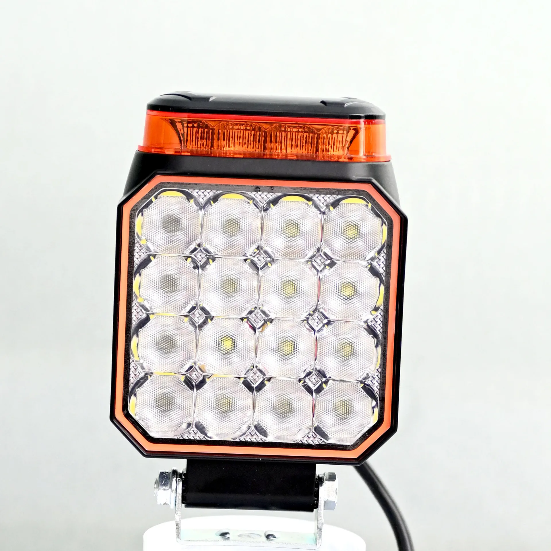 Car led spotlight 12v 24V truck super bright reversing light excavator engineering shovel forklift headlight modified fog light