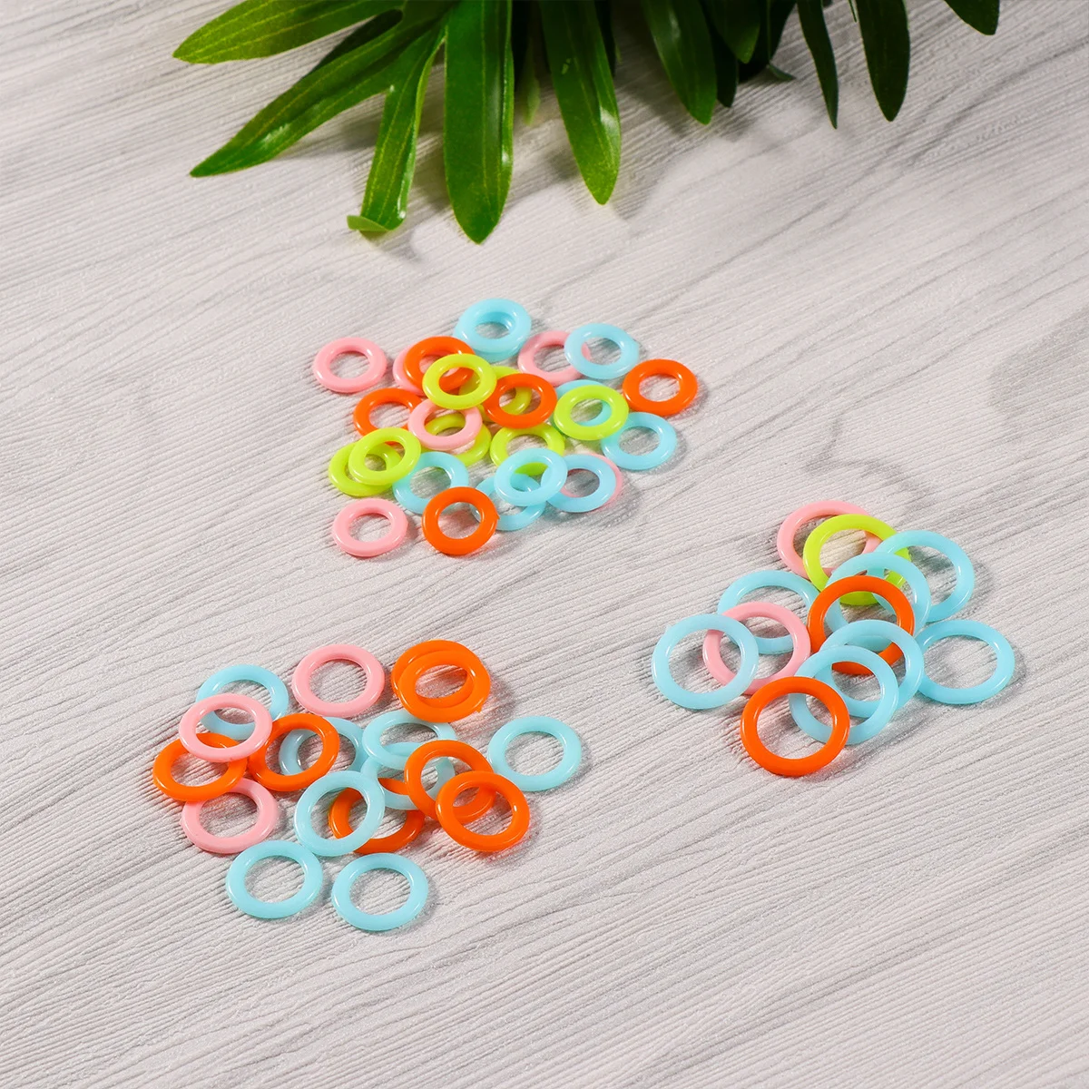 

300Pcs Smooth Plastic Stitch Marker Rings Assorted Knitting Markers Small Medium Large Crochet Stitch Counters