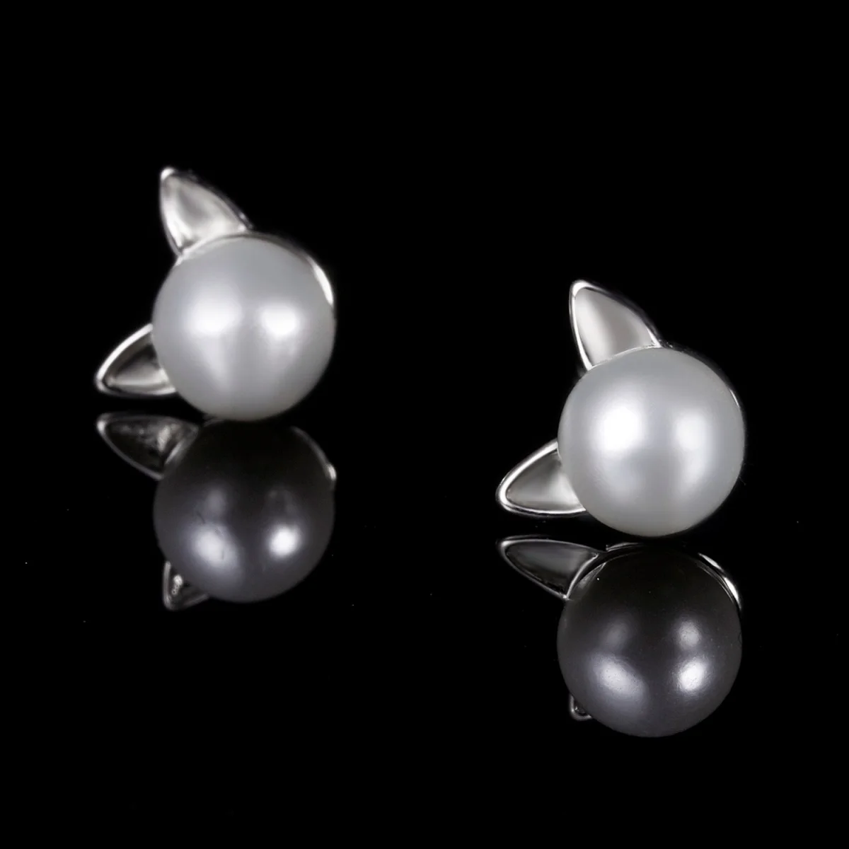 الإبداعية بسيطة تقليد اللؤلؤ القط الصغير وأقراط للنساء الرجال الكرتون لطيف هريرة صغيرة الحيوان مثقوب القرط مجوهرات