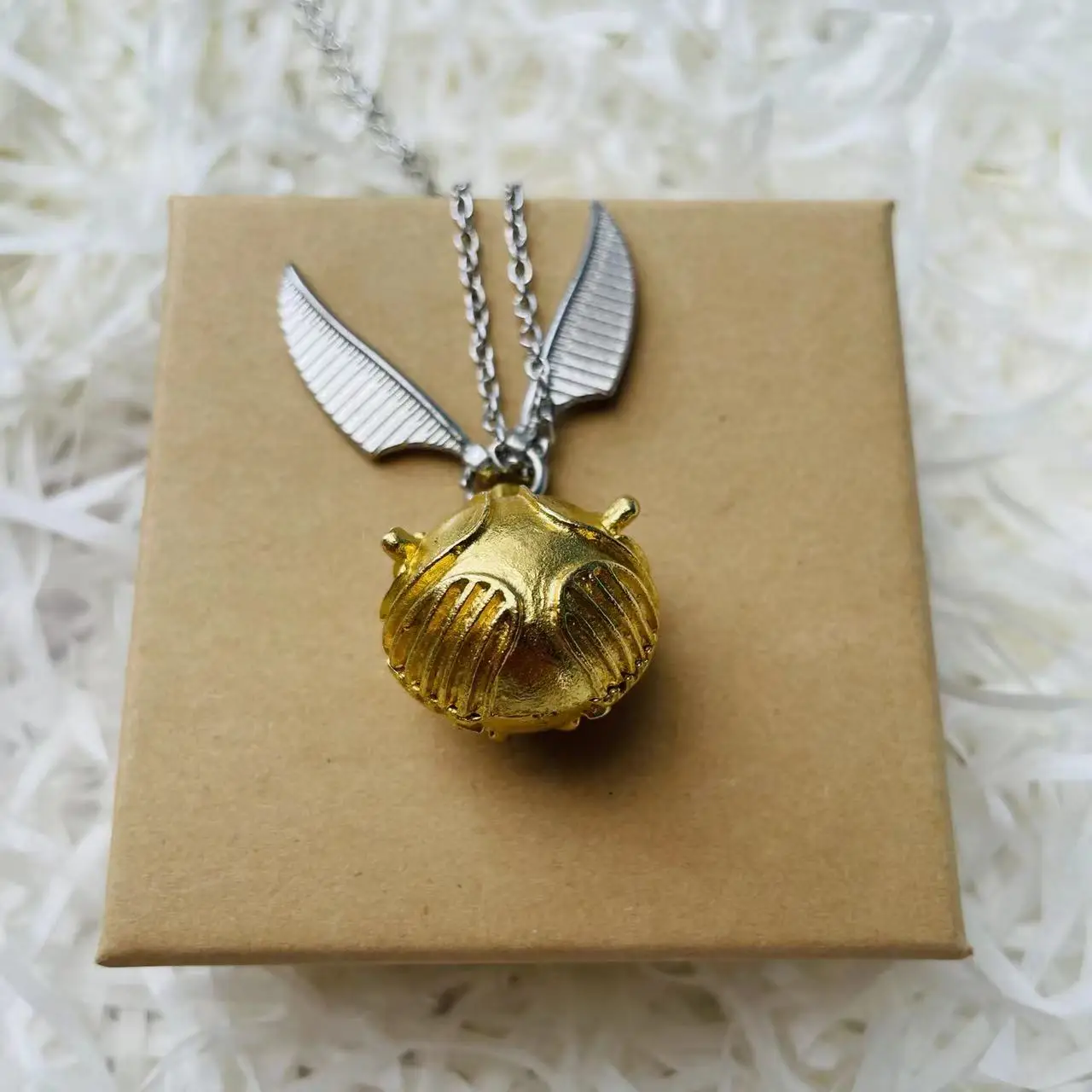 Cute Golden Ball With Wings Pendant Necklace Vintage Hard Paper Gift Box 2pcs Set Magic Game Cos Snitch Halloween Birthday Gift