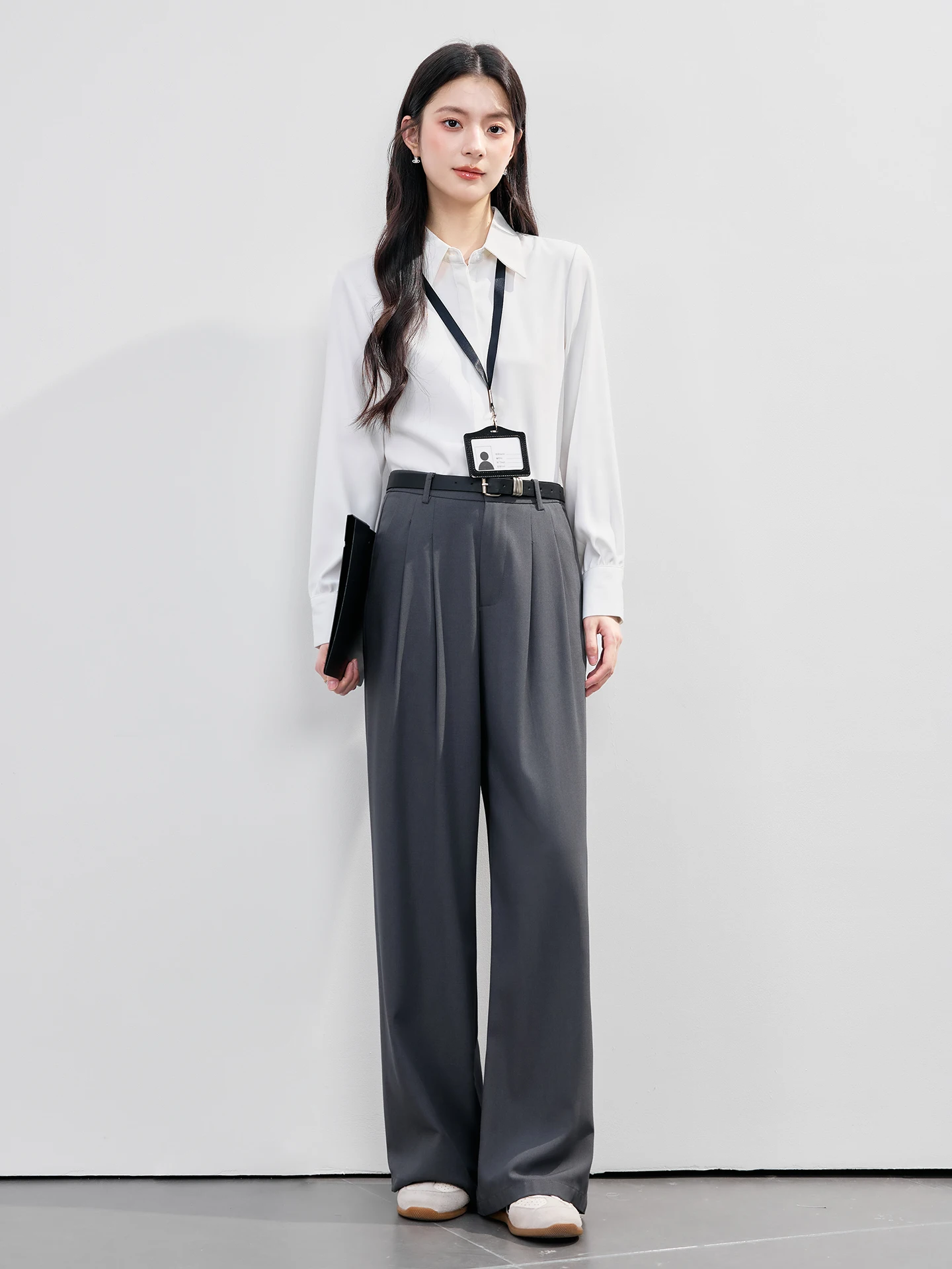 

Белый облегающий комплект с длинным рукавом и юбкой для женщин: профессиональный наряд для собеседования, дышащий полиэстер, легкий уход