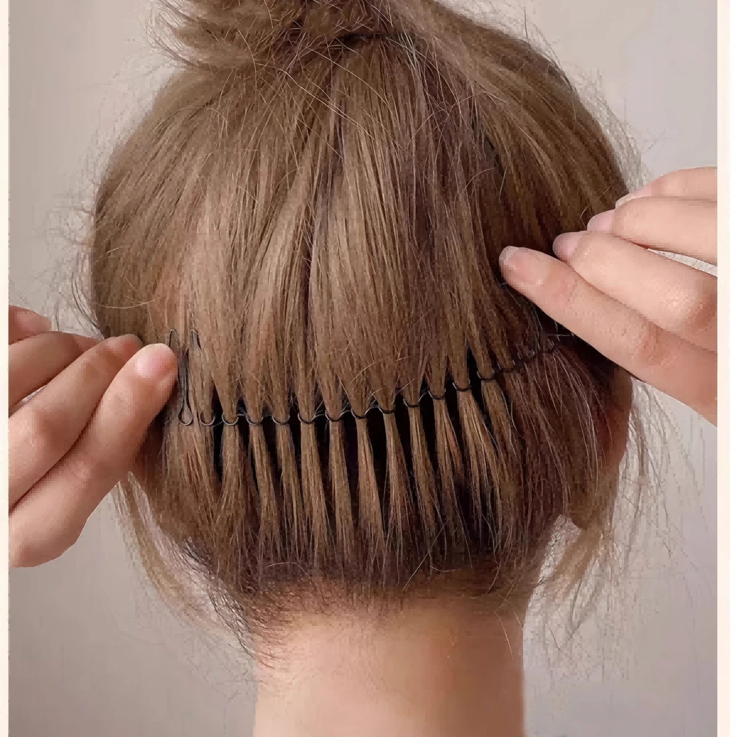 1/3/4Pcs U Shape Hair Styling Accessories Wavy Combs Invisible Broken Hair Hairpin for Women Mini Bangs Holders for Updo Styling image 5