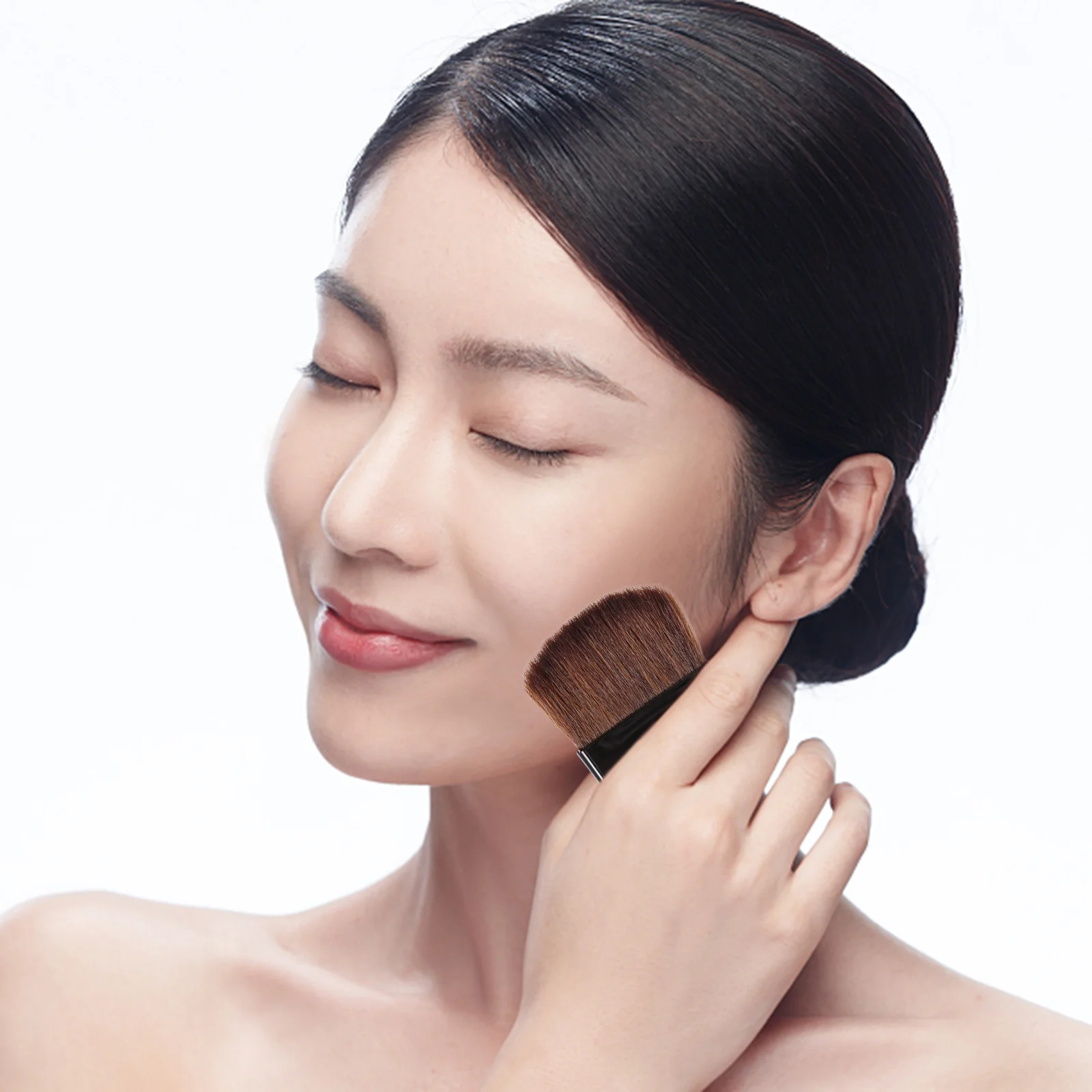 4Pcs Face Makeup Brush Set Blush Powder Highlighter Small Tool for Women Portable Smooth Handle Long-Lasting Use