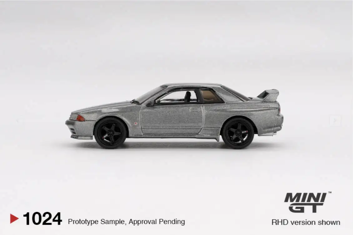 MINIGT 1024 In Stock 1:64 Nissan Skyline GTR NISMO BNR32 CRS Version Diecast Car Model Collection Toys