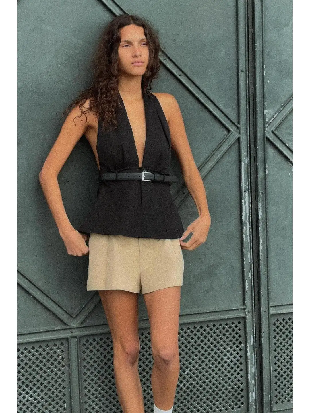 

Ранняя осень, металлический блестящий пояс, украшение, глубокий V-образный вырез, висящий Ne Top 8628785, Cleanfit Sle A-Line Sve Triacetate ...