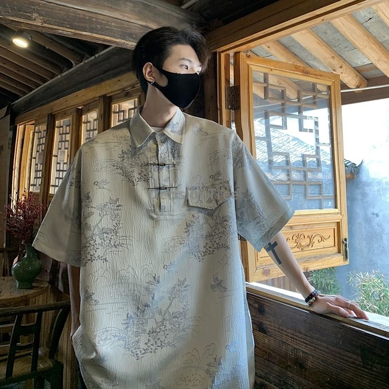 

2025 новая рубашка-поло с вышивкой в китайском стиле, мужская летняя рубашка из парчи из ледяного шелка, модный повседневный универсальный топ с усовершенствованным смыслом
