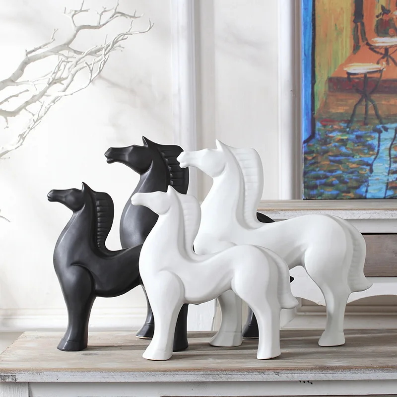 

Nordic Home Office Decoration Ceramic Horse Crafts Desk Animal Figurine Gift Craft Supplies White Porcelain Bonsai