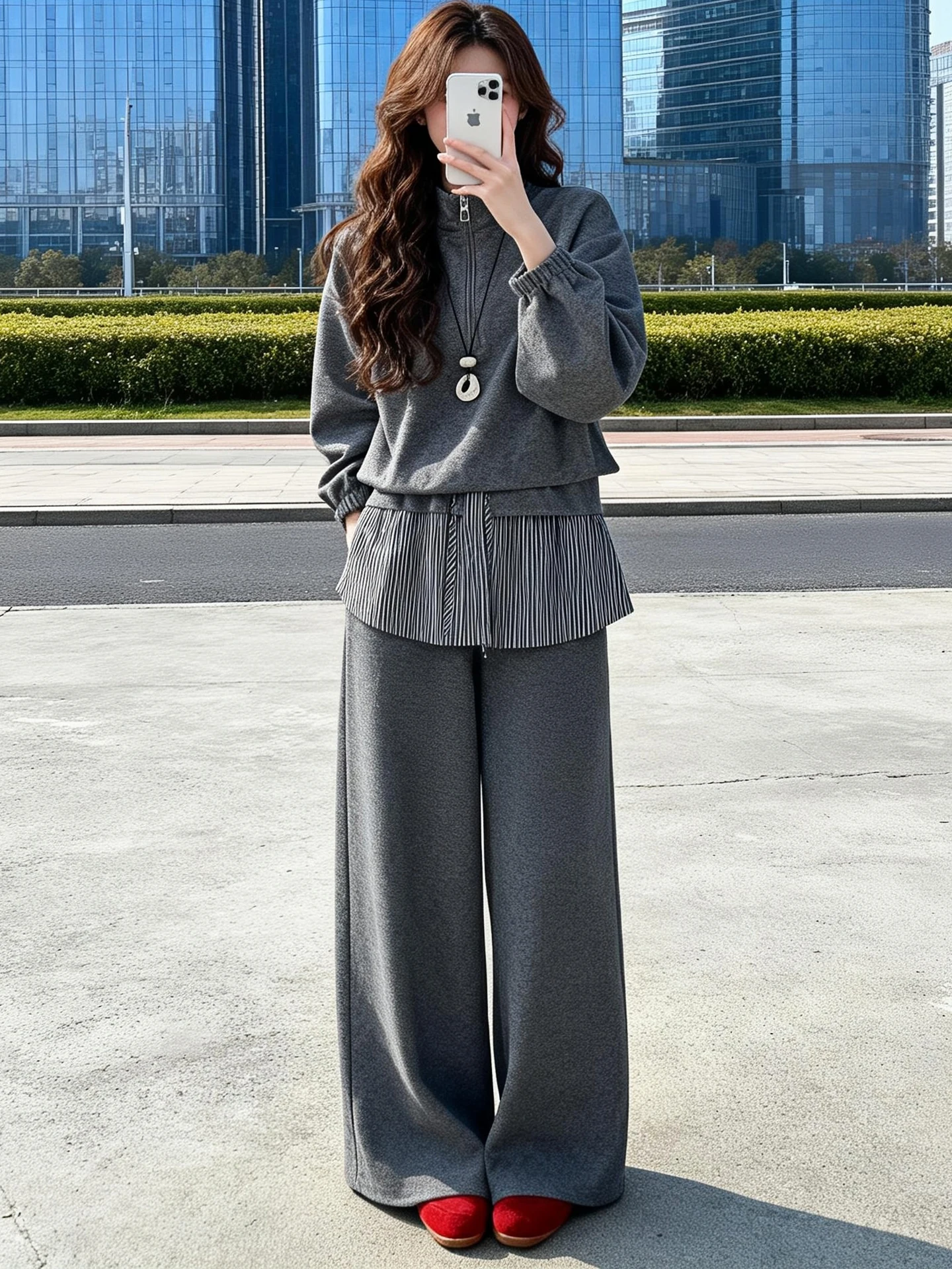 

Korean Style Stand Collar Sweatshirt Striped Casual Pants Two Piece Set Women Spring Autumn New Design Drawstring Ensemble