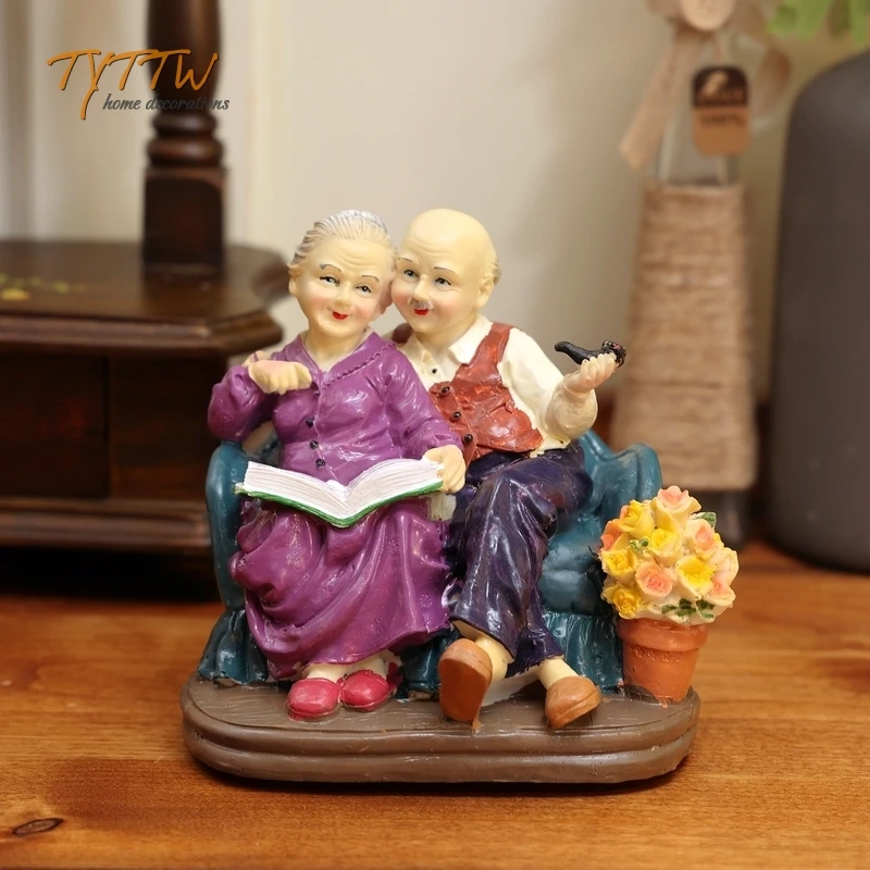 Grandpa And Grandma Home Deco Accessories Warm And Loving Sofa Old Man's Bold Head Resin Decoration Ornaments grandparents gifts