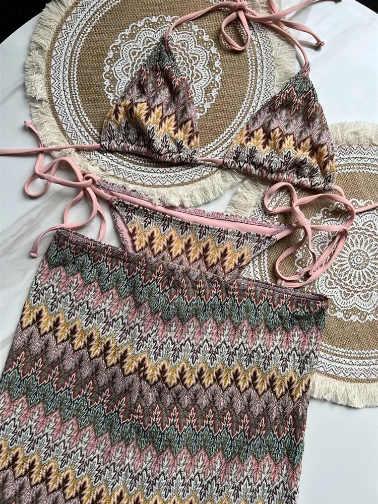 النساء ملابس السباحة الملونة أوراق القيقب محبوك بيكيني تنورة ثلاث قطع مجموعة ملابس السباحة بيكيني منقسمة