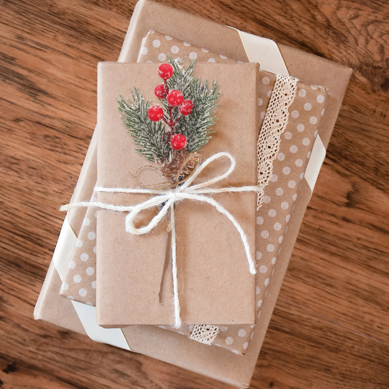 

10Pcs Exquisite Berry Twig Stem Christmas Wreaths Picks Floral Stems Artificial Green Pine Needles DIY Crafts Berry Picks