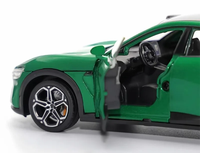 1/32 New Arrival Special Price Diecast Metal YU7 New Energy Car Model Furniture Display Collection Toys For Children