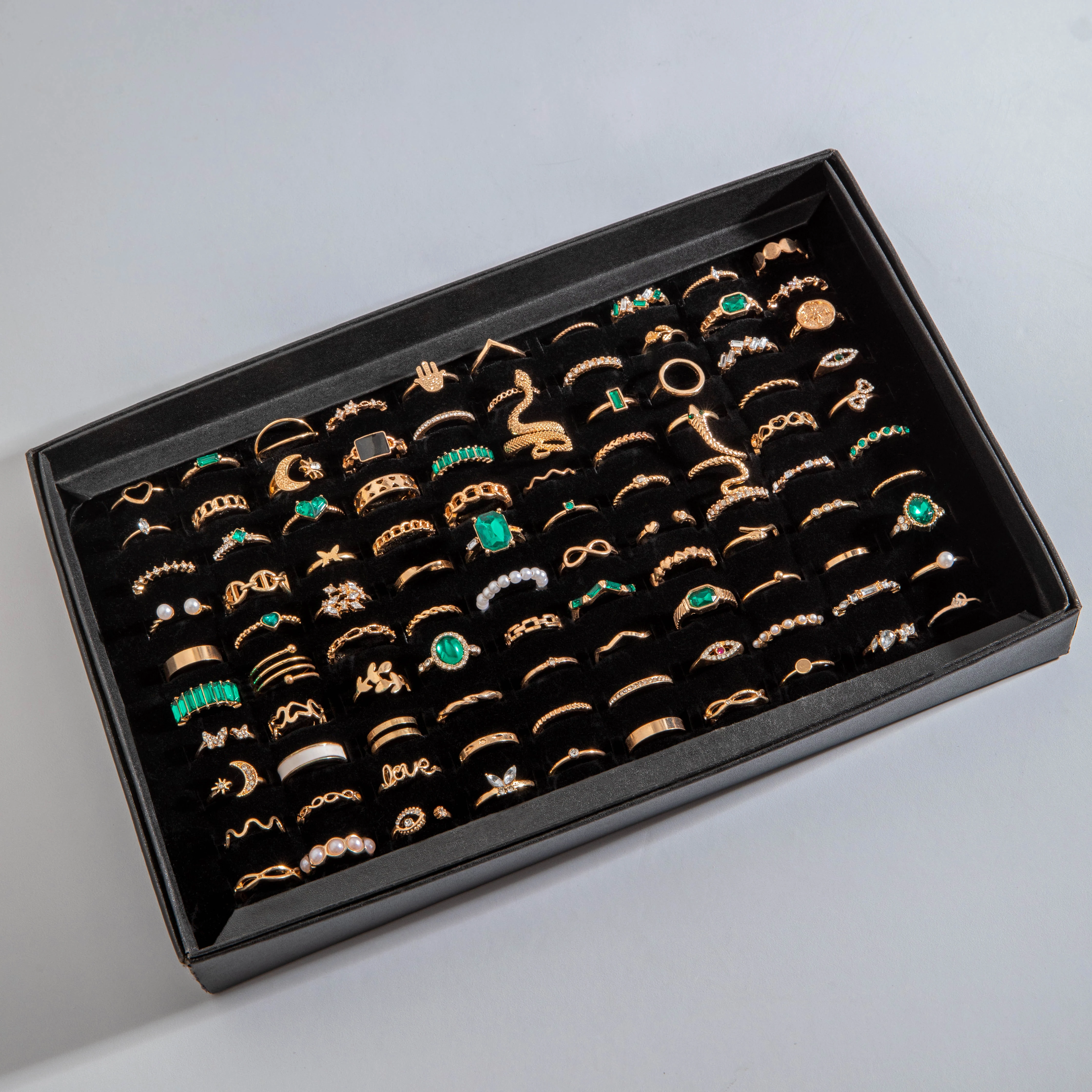 

Tocona Vintage Green Water Diamond Finger Rings Mixed packaging for Women Flower Round Serpentine Jewelry Party Gift 27993