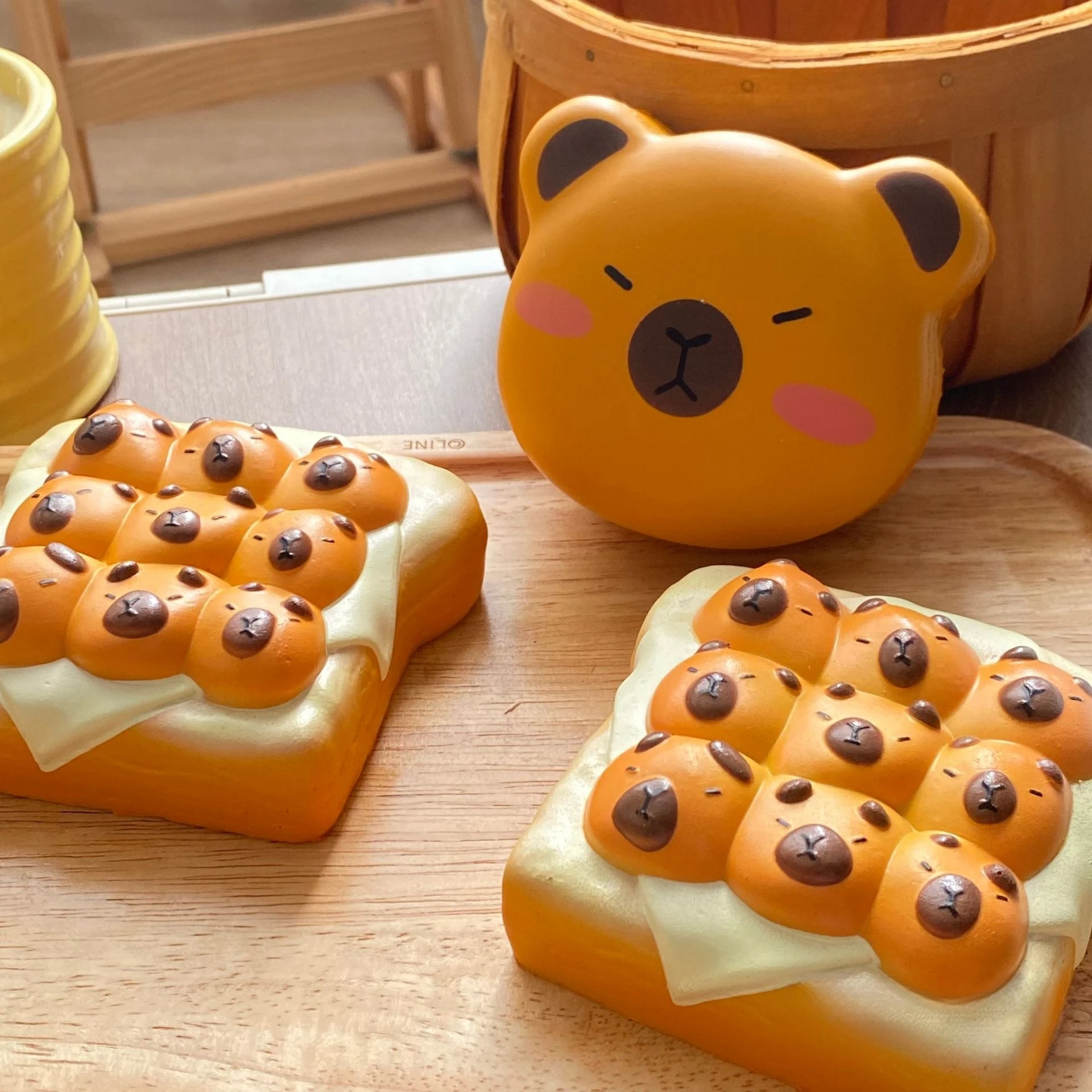 Weihnachtsgeschenke Capybara Toast Brot Langsam steigendes Quetschspielzeug Pop Bubble Stress Relief Squishy Toys