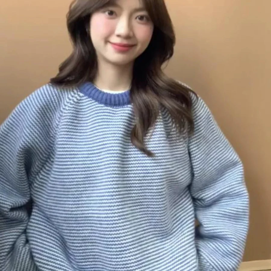 

Korean Retro Contrasting Striped Blue Sweater For Women Autumn Winter New Loose Lazy Style Blue White O-Neck Knitted Top
