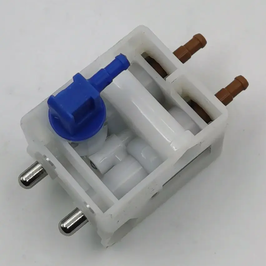 

OE: 2.2224 93161391 BRCA1391 42471237 81623986004 1391497 ISRI Seat Level Adjustment Control Valve FOR MAN IVECO Trucks