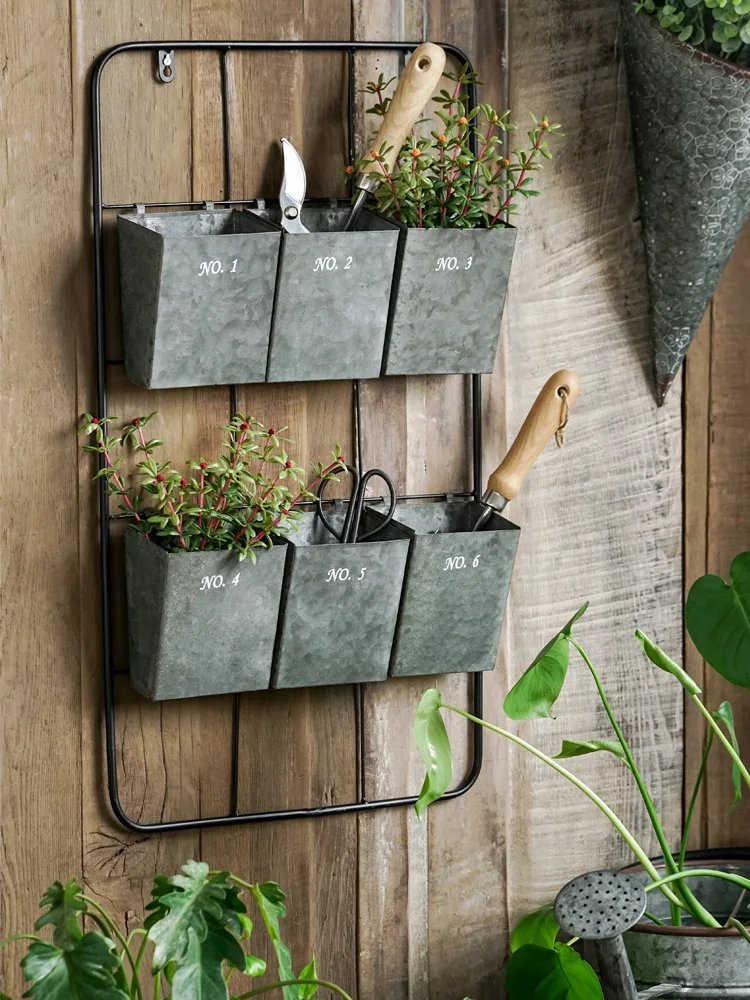 

6 small tin buckets, garden tool storage rack, flower room garden retro wrought iron wall hanging storage device hanging type