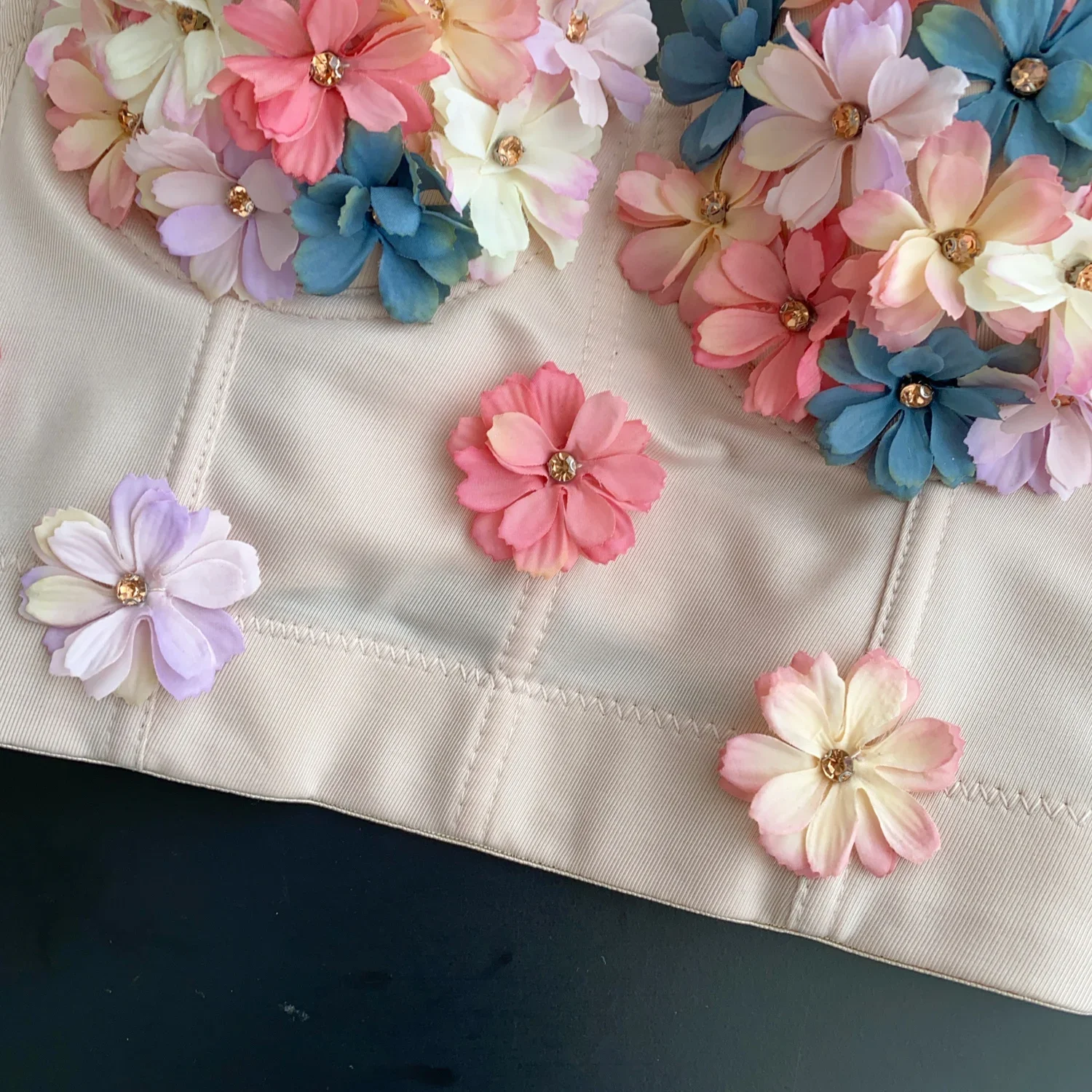 Sexy Hotsweet Backless Elegant Sleeveless Vintage Rhinestone Three-dimensional Flower Slim Beach High Street  Straps Camis Top