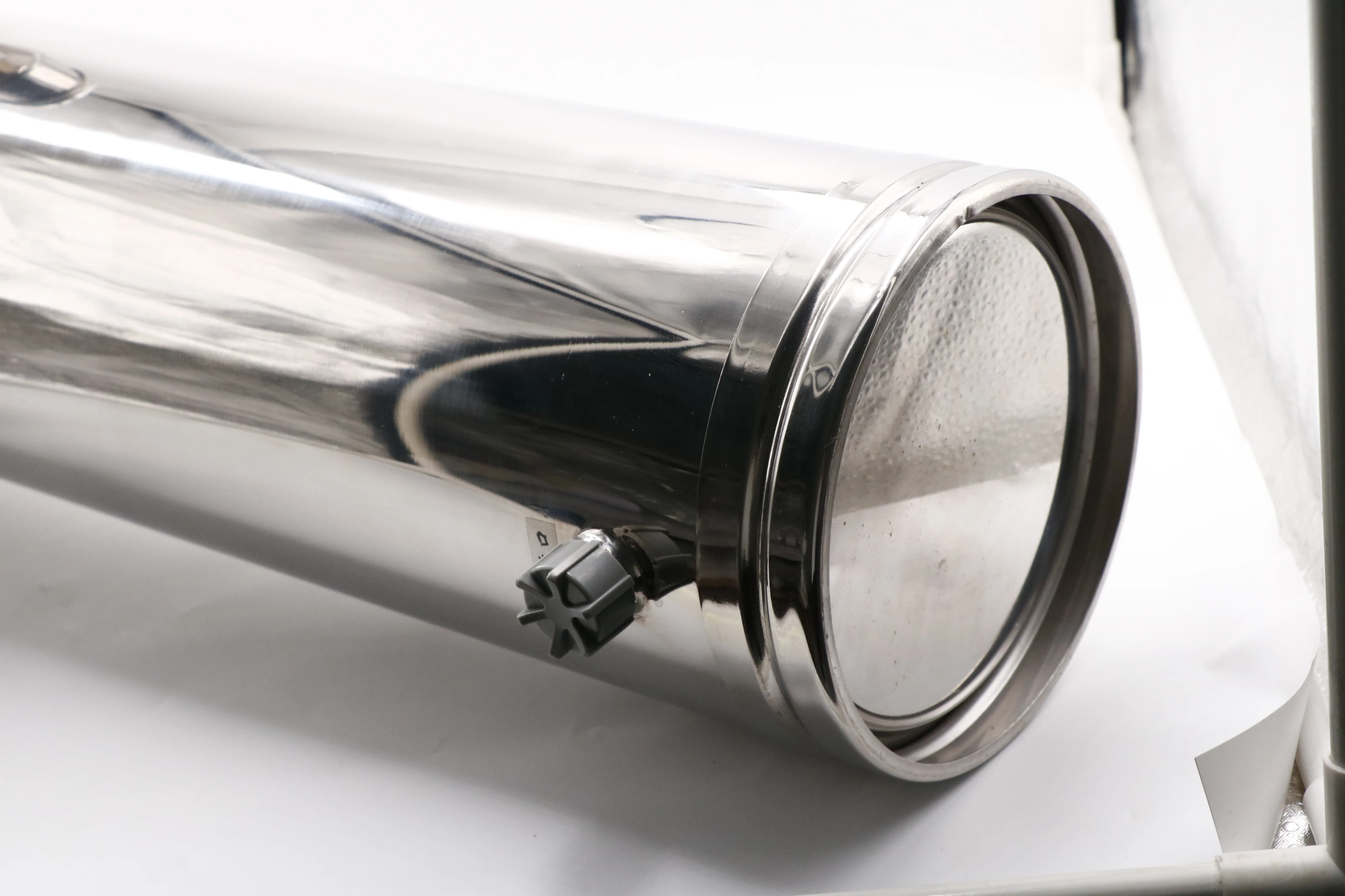 صديقة للبيئة 159-8000L أنابيب الفولاذ المقاوم للصدأ مرشح مرشح فائق PVDF UF مع مقياس الضغط لترشيح المنزل كله