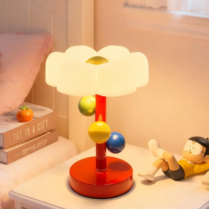 New Dopamine Flower Table Lamp for Children's Rooms, Girls' Bedrooms, Soft Light, Non Glaring Decoration, Reading Bedside Lamp