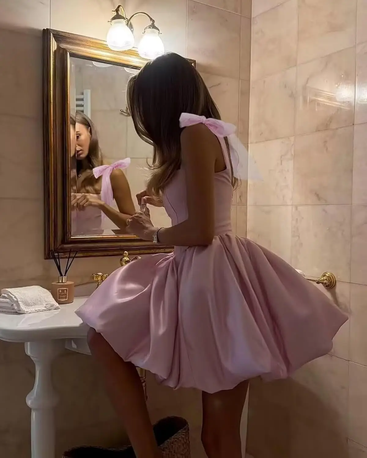 Vestidos de fiesta de satén con cuello cuadrado para adolescentes, vestido de fiesta corto hinchado con lazo, vestidos de fiesta de cóctel con capullo de flor por encima de la rodilla, Mini