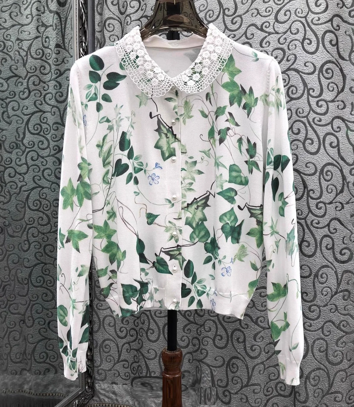 

High Quality New Sweater Cardigans 2025 Autumn Winter Tops Lady Peter Pan Collar Green Leaves Patterns Knitting White Cardigans