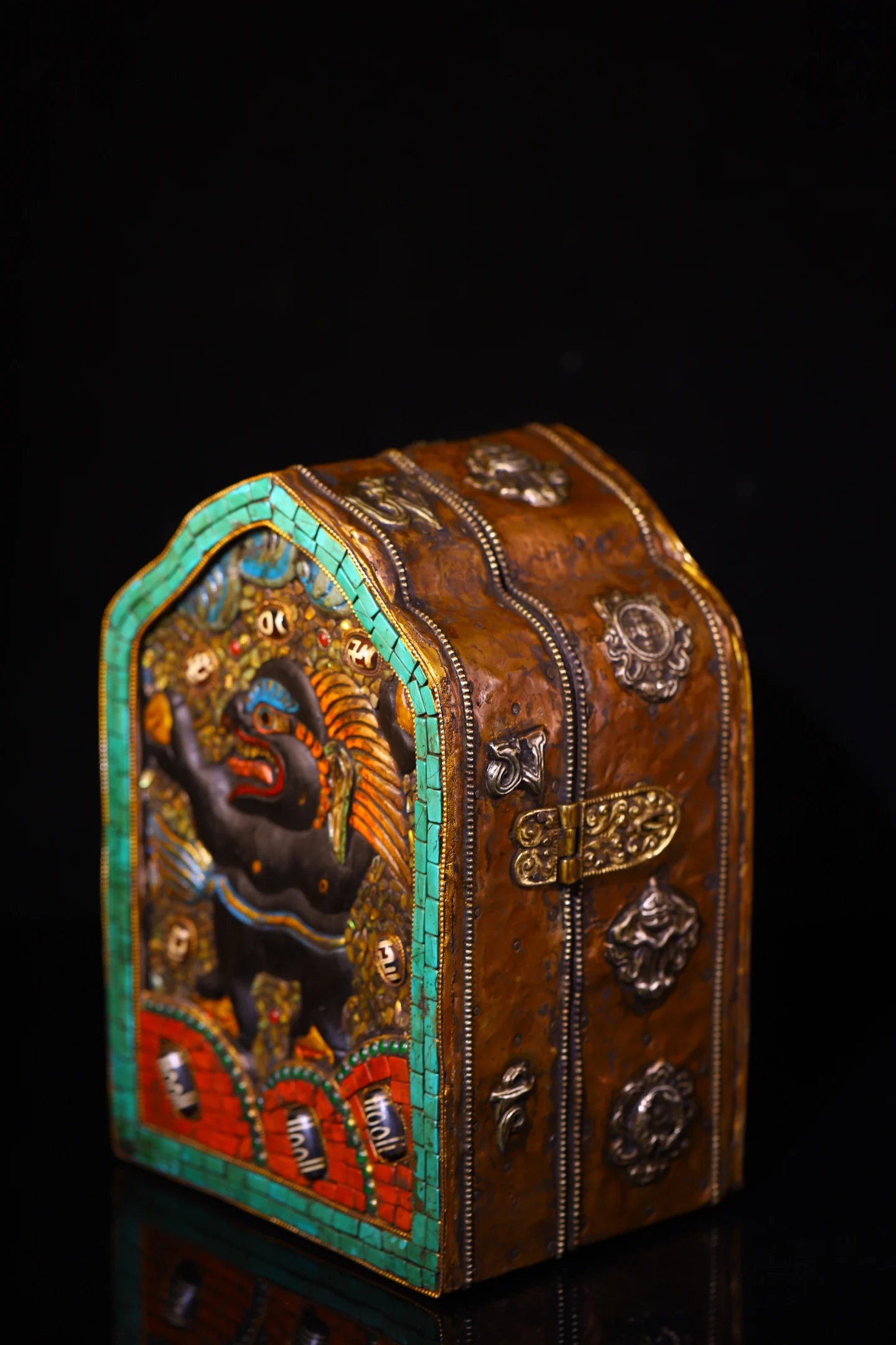 

10"Old Xizang Folk Collection Old Bronze Painted Mosaic Gem gZi Beads Turquoise Vajra Buddha Bell Bodhi Root Lion Statue Box