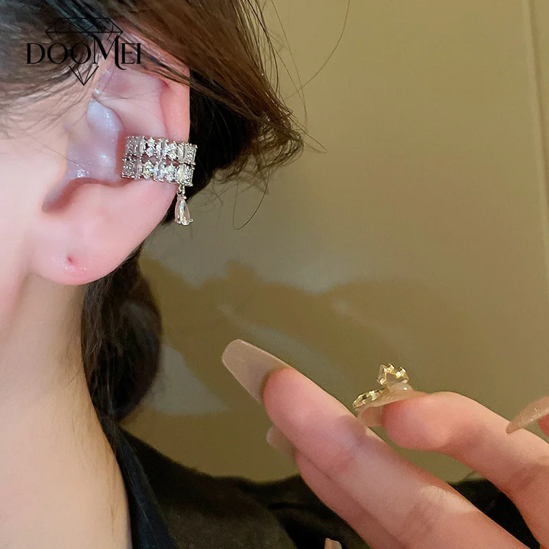 DOO MEI Sparkling Cubic Zirconia Ear Cuff for Women Zircon Dangle Pierced Ear Clip Trendy Daily Banquet Statement Ear Jewelry