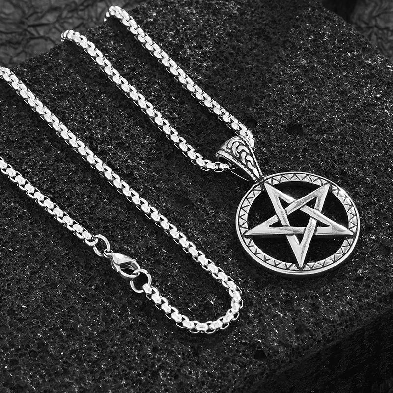 

New student male and female silver five-star DJ titanium steel hip-hop retro brand couple pendants, simple and elegant