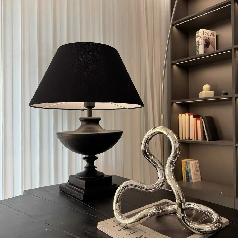 

New Chinese Style Vintage Black Table Lamp for Living Room, Villa, Bedroom & Study - High-End Decorative Lighting