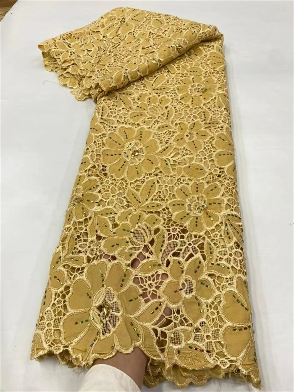 

2024 High Quality African Nigerian Cotton Tulle Lace Fabric Embroidery Wedding Party Dress Golden Damask Sequins 5Yard JL527