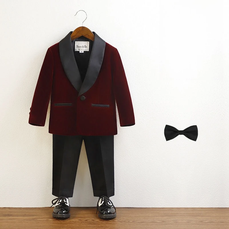 completo-formale-da-ragazzo-con-papillon-da-smoking-costume-da-spettacolo-in-stile-britannico-per-il-primo-compleanno-del-bambino