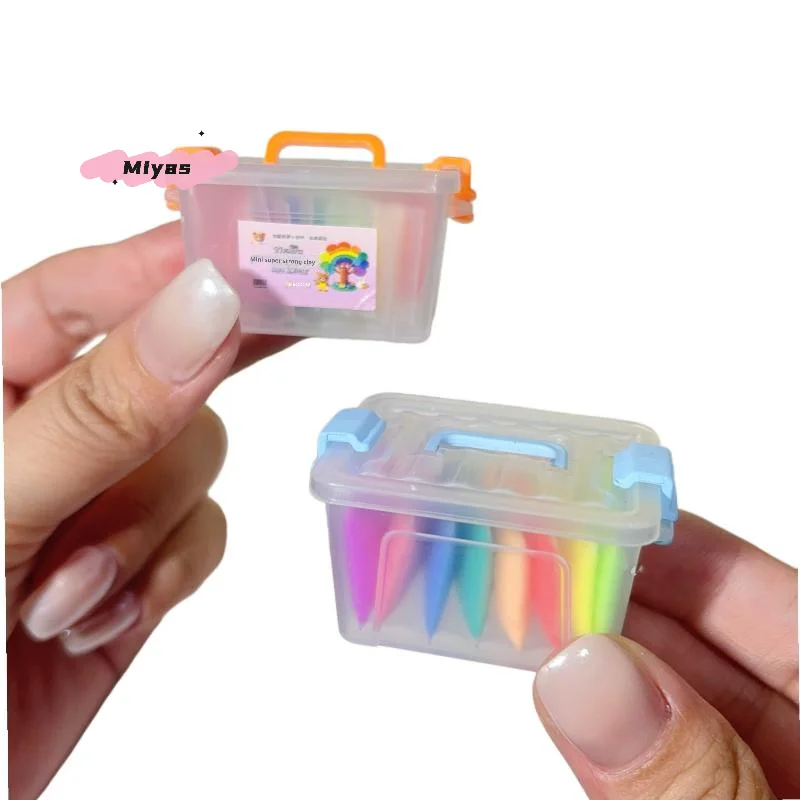 مجموعة بيت الدمى الصغيرة مكونة من 8 ألوان من الطين الخفيف للغاية صندوق نموذج محمول دعائم زخرفية ملحقات مشهد مصغر للديكور المنزلي