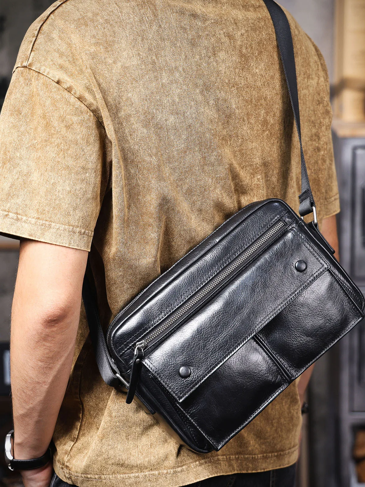 

Simple casual First layer cowhide men's black messenger bag outdoor travel luxury handmade genuine leather teens shoulder bag