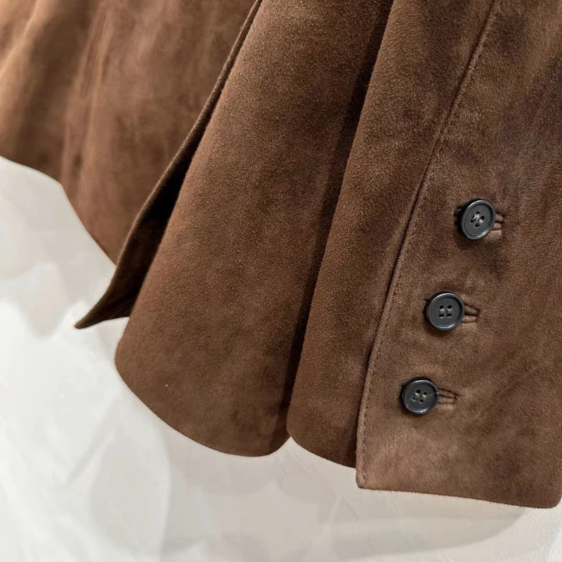 Рисунок 6 - Женский замшевый кожаный пиджак большого размера