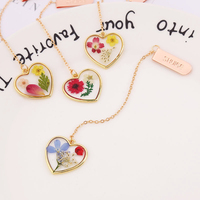 Crystal Heart Embossed Series Bookmark Small Fresh Student Bookclip Tab Alloy Bookmark Pendant Accessories New 2024