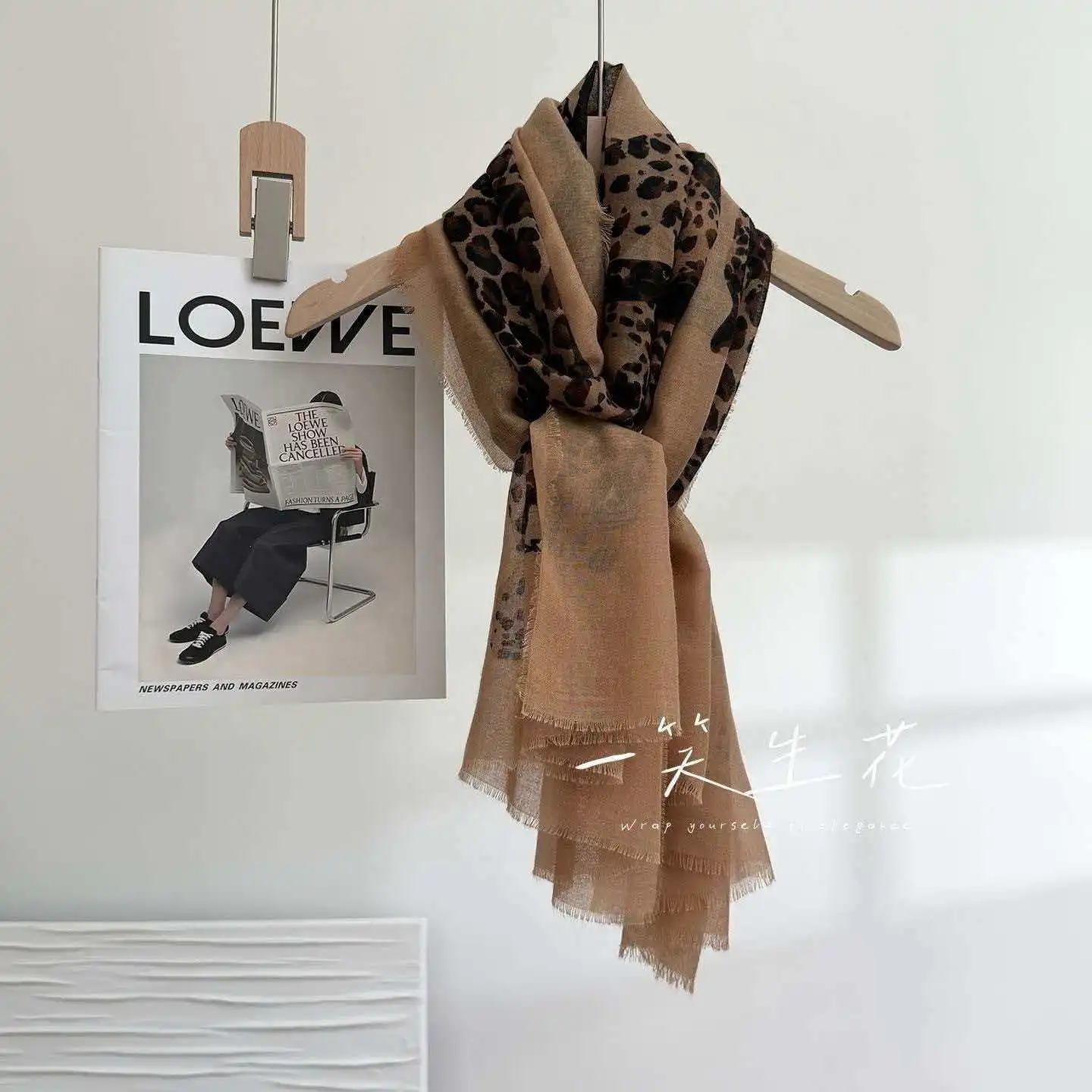 MVLYFLRT Women's American Retro Shawl Vintage Style Light Luxury Fashion Spring Autumn Scarf High-End Sense Versatile Accessory.