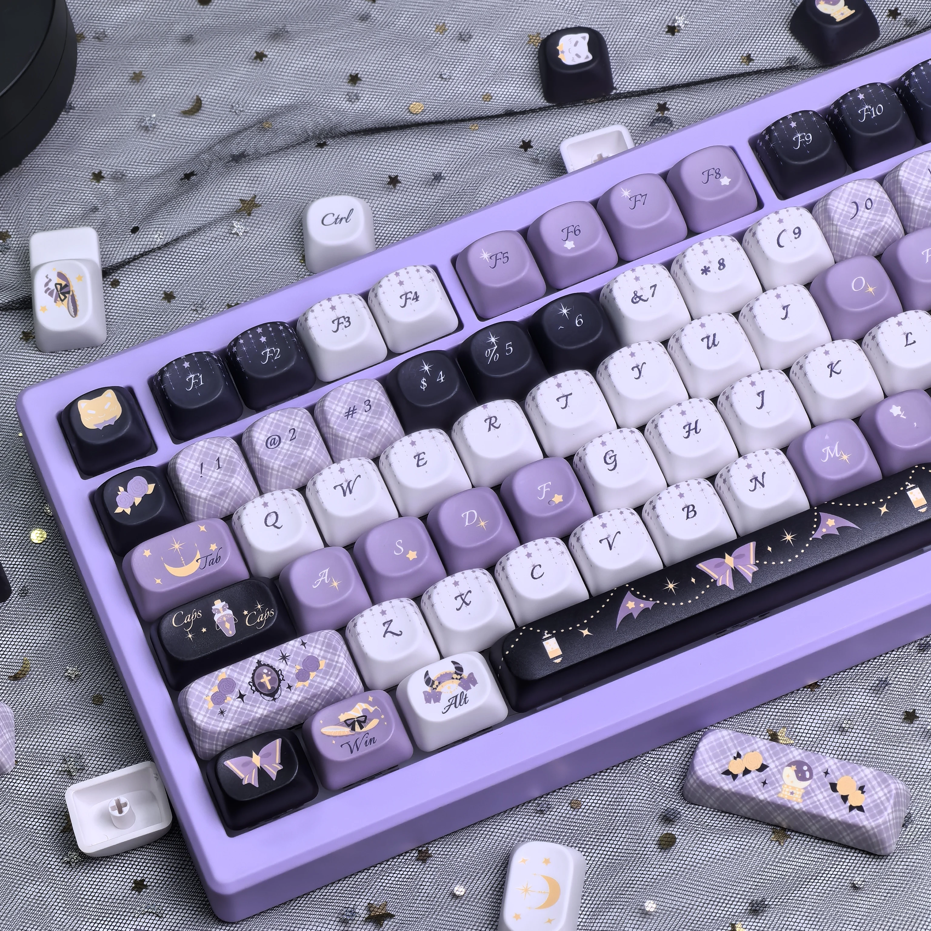 

Customized Keyboard Keycaps Alice Iso Layout Cute Moa Keycap Wish Witch Purple Black Pbt Sublimation 2.25/2.75U Space Bar