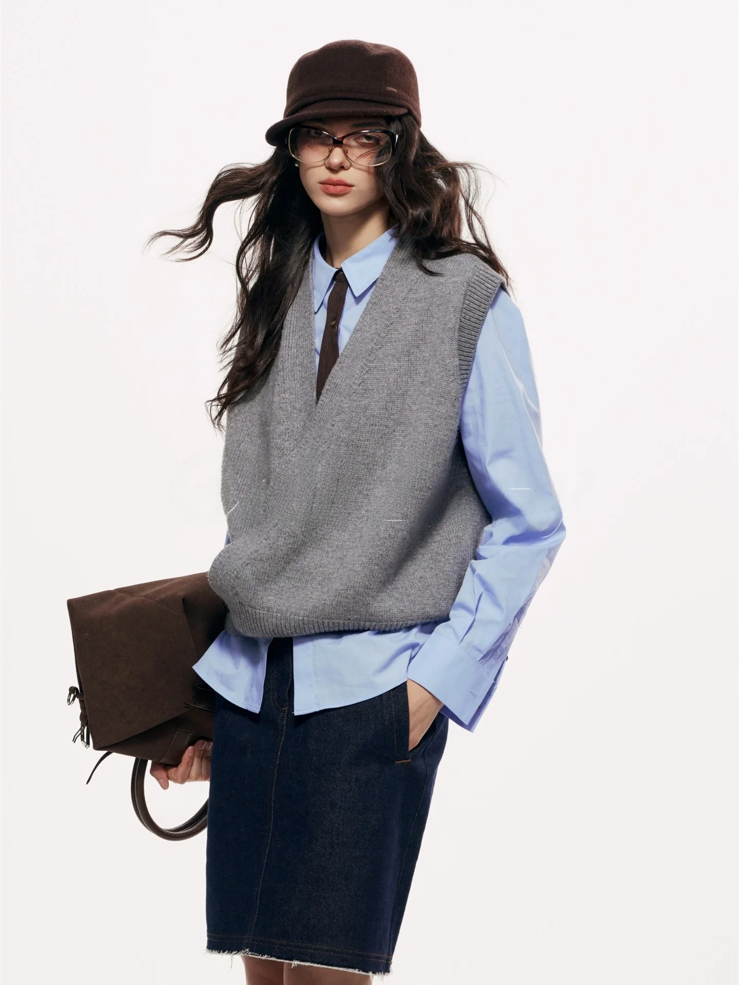 

Вязаный жилет CHILL ZOEY: Свободный крой, повседневный стиль, нейлоновая смесь, V-образный вырез, стандартная длина