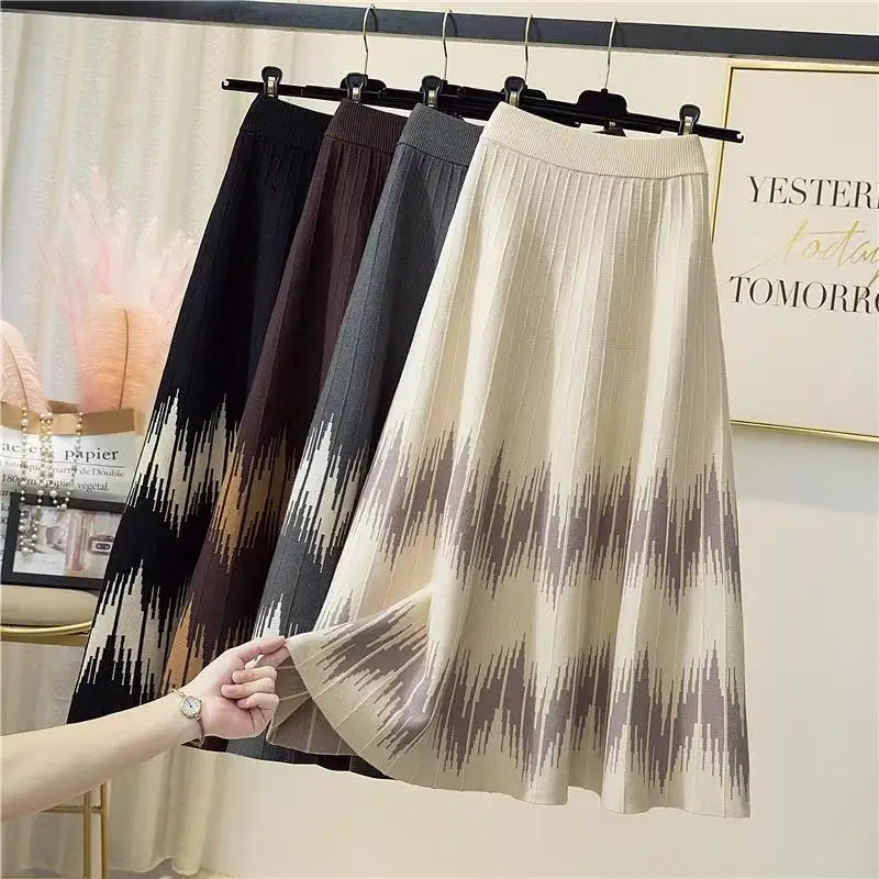 가을 겨울 니트 스트라이프 플리츠 스커트 여성 캐주얼 밴딩 기하학 프린트 두꺼운 따뜻한 미디 롱 스커트