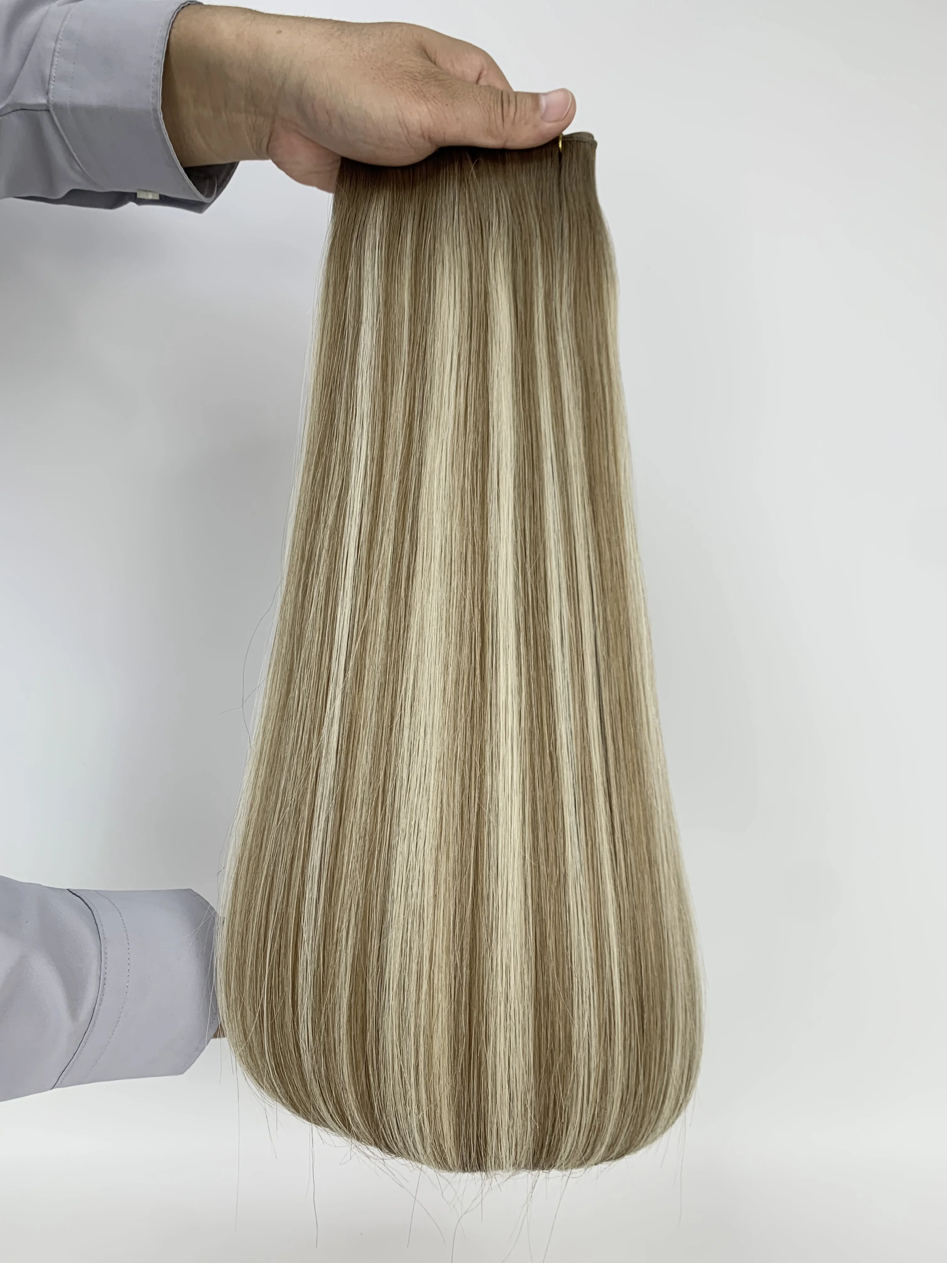 100% Human Hair Weft Virgin Hair No Short Hair Neat Ends For Salon Use Professional Quality Custom Color Matching