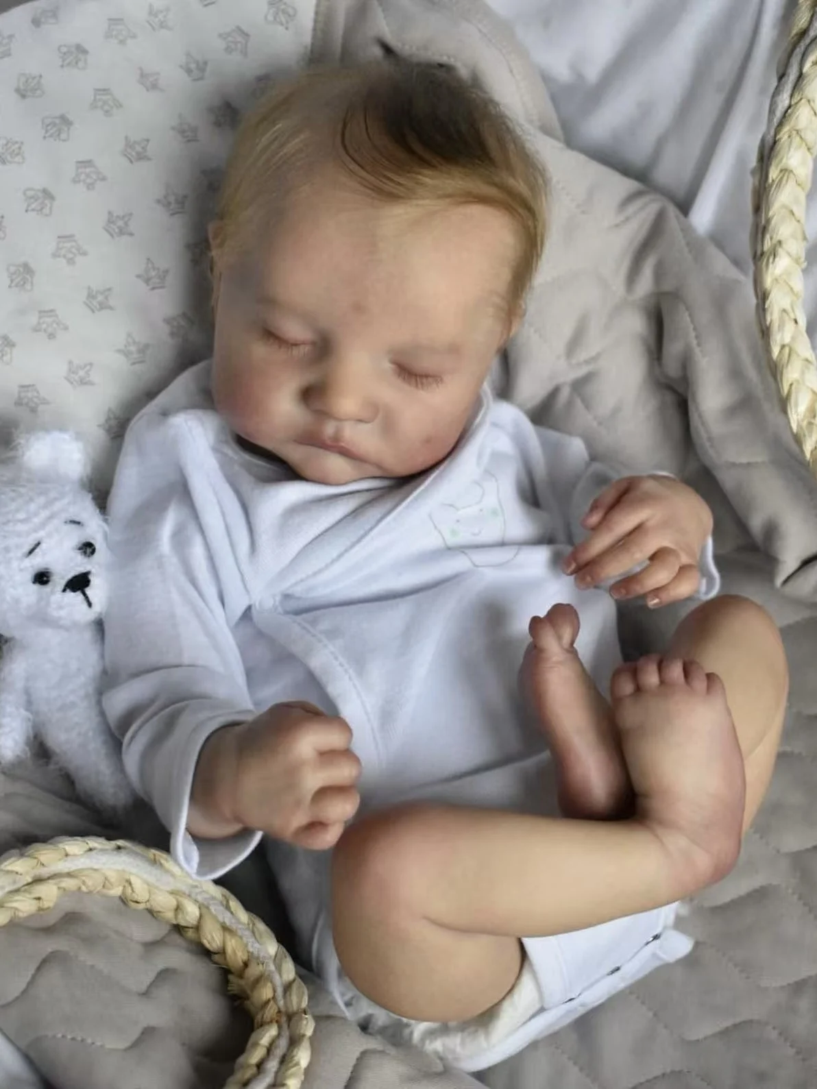 Cokela 19 cali/48 cm Realistyczna Lalka Reborn z Miękkiego Silikonu z Ręcznie Wszytymi Sztucznymi Włosami