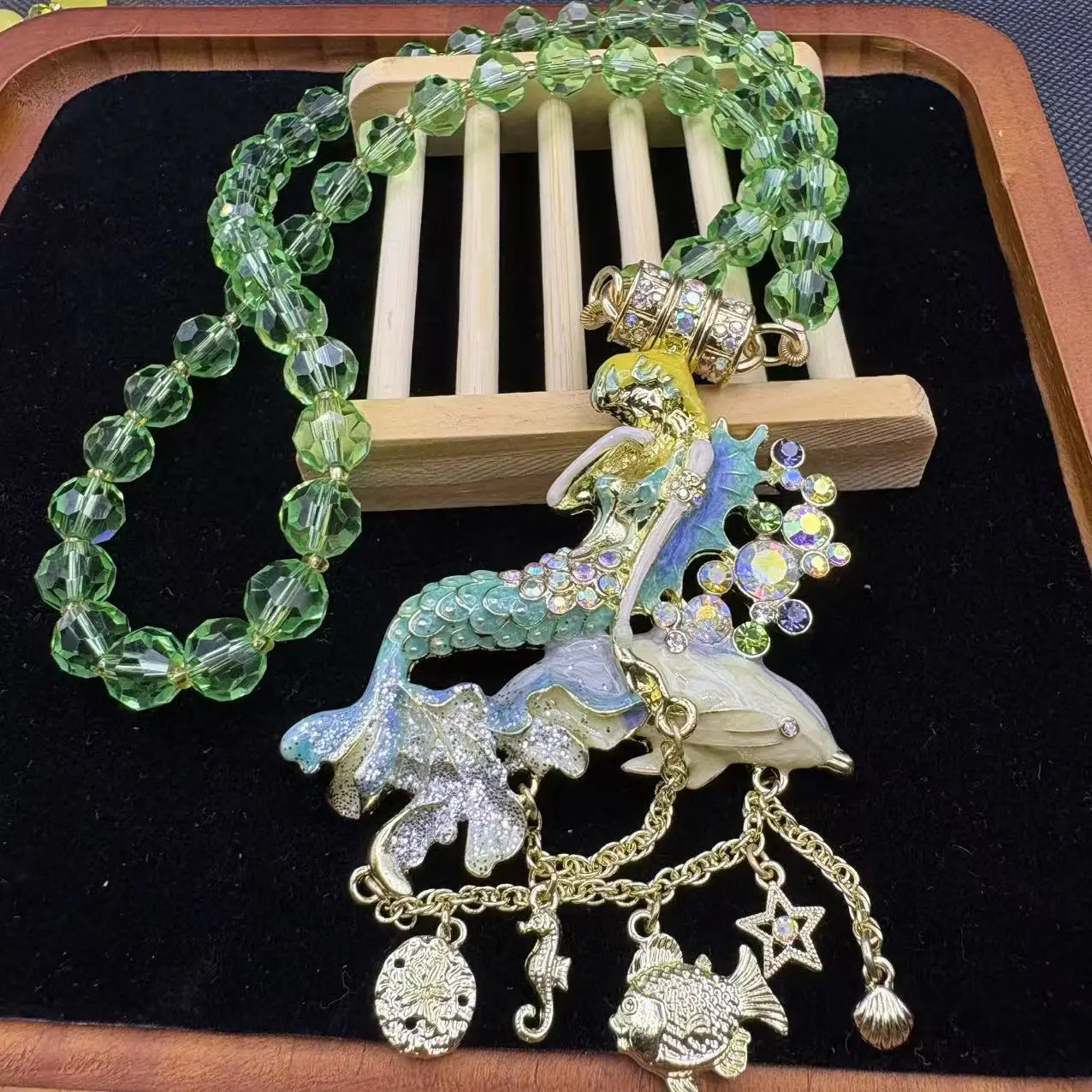 Vintage Necklace for Women Luxury Mermaid Green Beaded Chain with Dolphin Ocean Charms Fantasy Jewelry for Costume Party Look