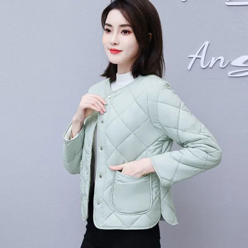 Parka Women Slim Short Coats Jackets 2023 Winter Cotton-Padded Single Breasted Splicing Frivolous Warm Skinny Small Parkas Woman