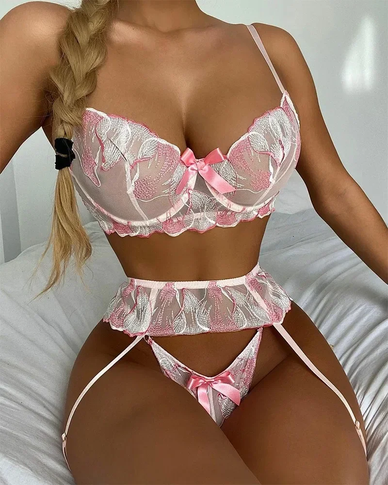 

Hot Sale Sexy Womens Fun Lingerie Bra Set Women's Three Point Mesh Perspective Three Piece Set Spaghetti Strap Bra and Panty Set