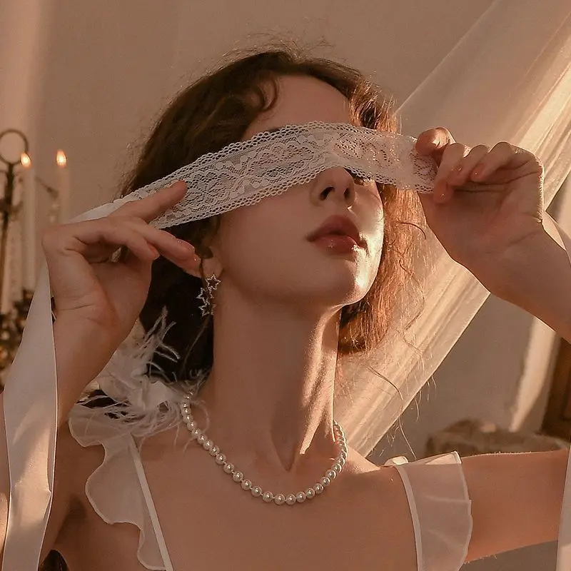 New Fashion Lace Eye Mask for Women Hollow Out See-Through Eye Cover Adjustable Party Club Masquerade Masks Cosplay Accessories