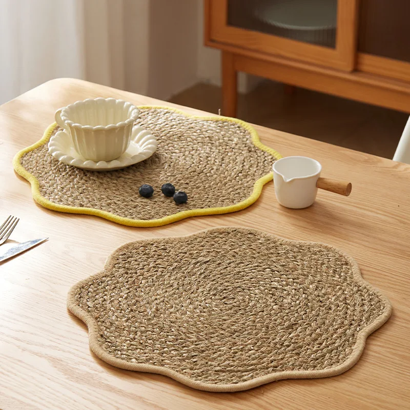

HeMu Natural Water Hyacinth Woven Wave-edged Placemat,Heat-resistant Trivet Mat for Dining,Kitchen & Home Decor,Easy-clean