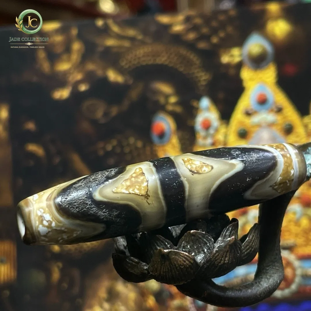 Tibetan Nepalese Himalayan Bead Ancient Agate Old Dzi Talisman eye Bead Amulet
