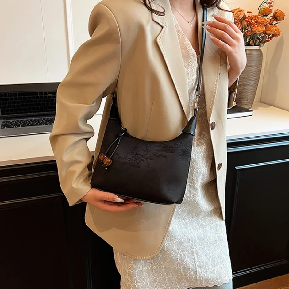 

Fashion Embroidered Chinese Style Handbag Zipper Canvas Pea Purses Luxury Adjustable Cheongsam Bag Work