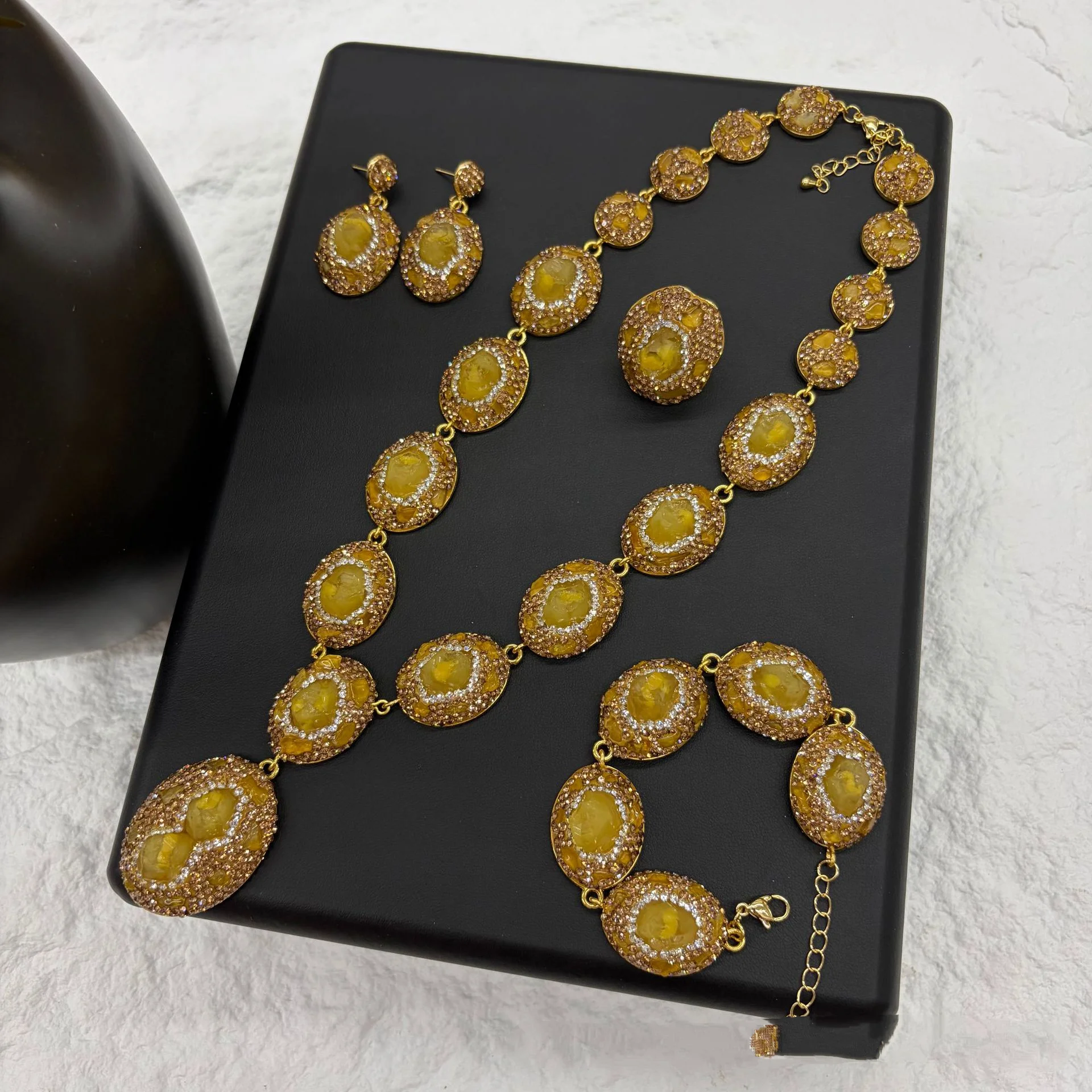 Textured Crystal 4Pcs Jewelry Set Necklace Ring Earrings Bracelet Women Ornament For Banquet Party Evening Christmas Accessory
